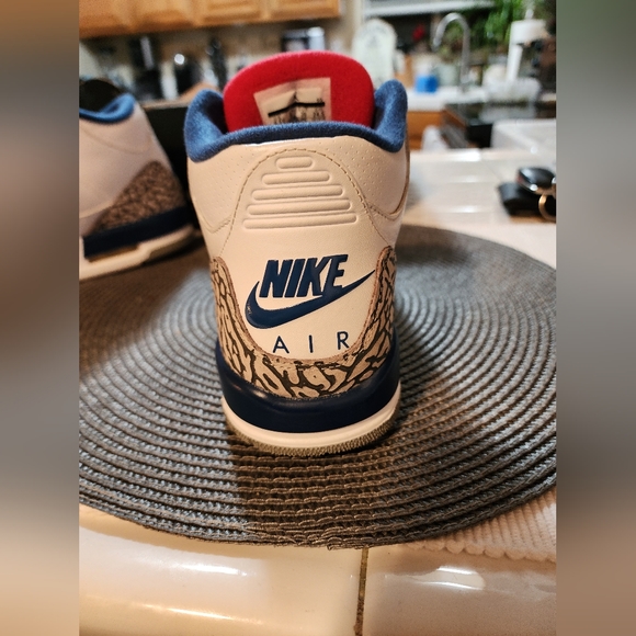 Air Jordan 3 Retro OG BG size 6 1/2 Youth - Picture 5 of 9